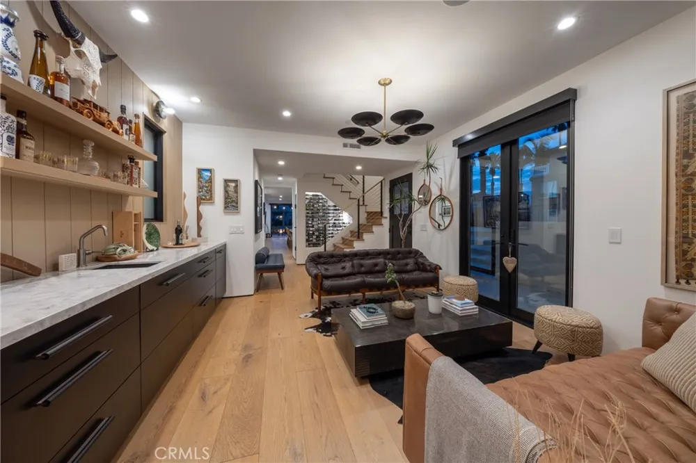 122 22nd Street Huntington Beach, CA 92648