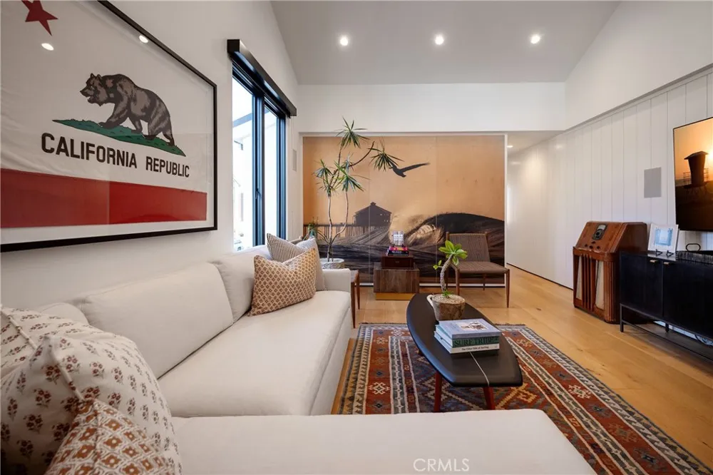 122 22nd Street Huntington Beach, CA 92648