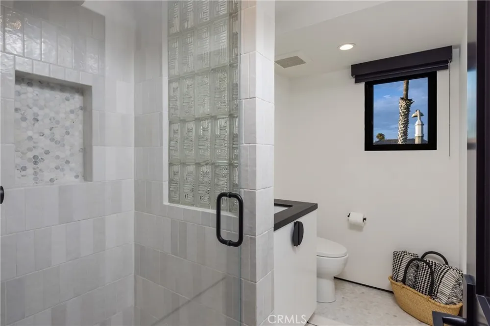 122 22nd Street Huntington Beach, CA 92648