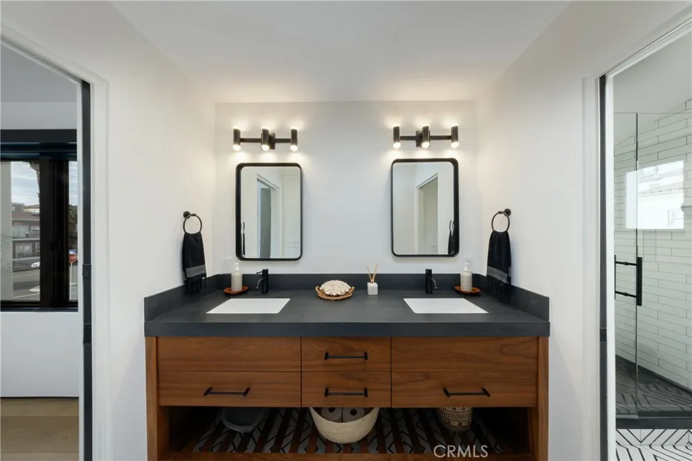 122 22nd Street Huntington Beach, CA 92648