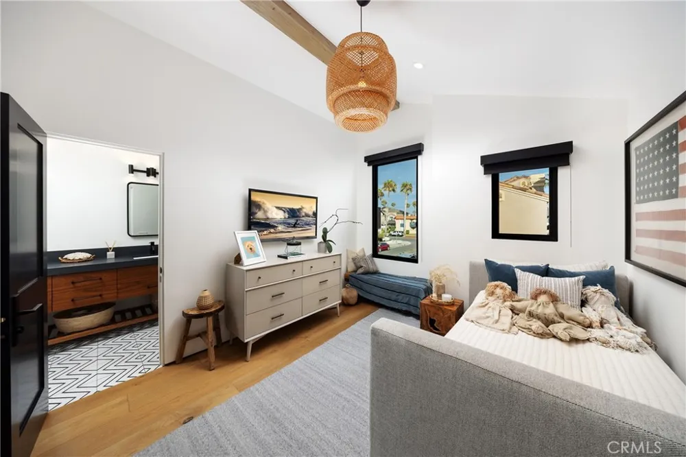 122 22nd Street Huntington Beach, CA 92648