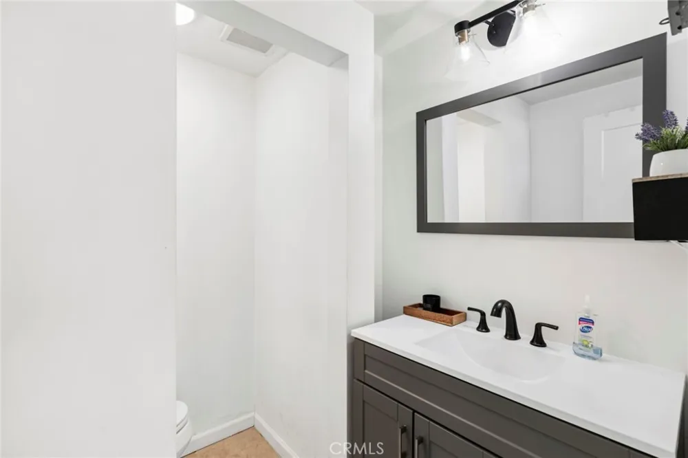 122 Agate Newport Beach, CA 92662