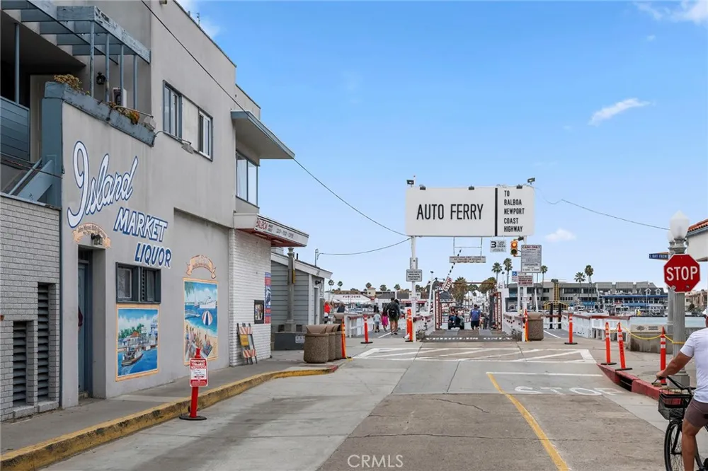 122 Agate Newport Beach, CA 92662