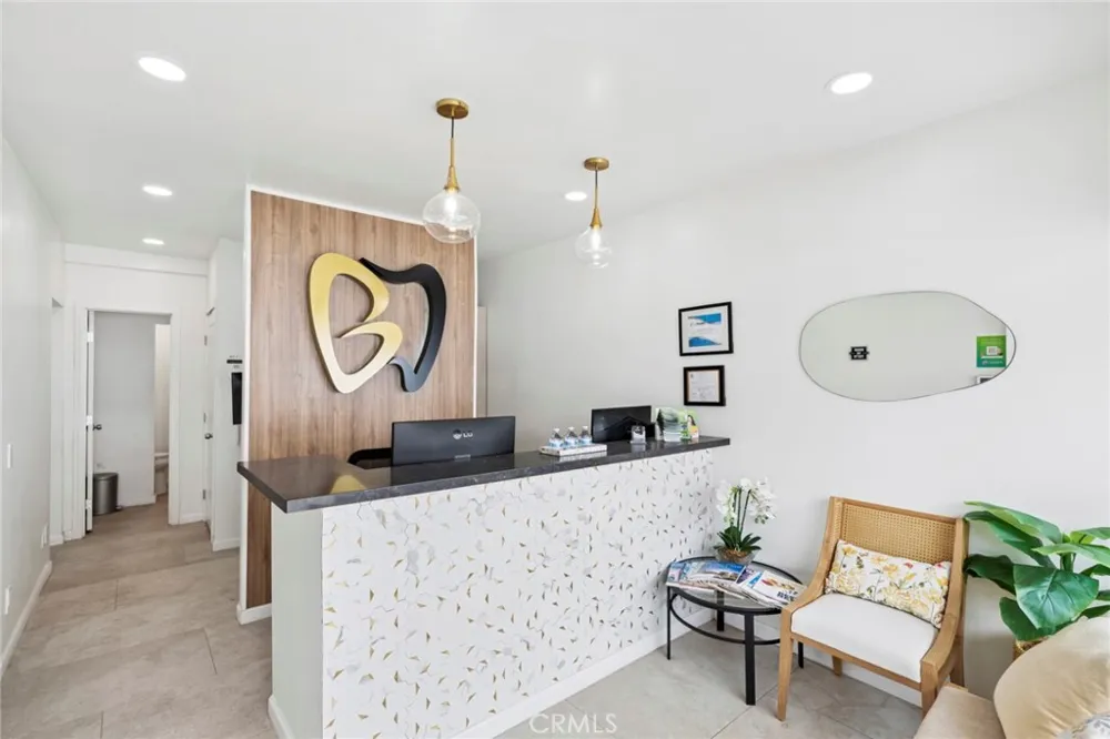 122 Agate Newport Beach, CA 92662