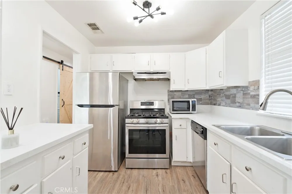 7050 S La Cienega Boulevard #6 Inglewood, CA 90302