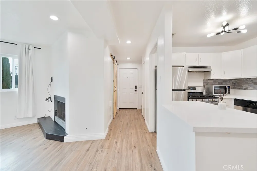 7050 S La Cienega Boulevard #6 Inglewood, CA 90302