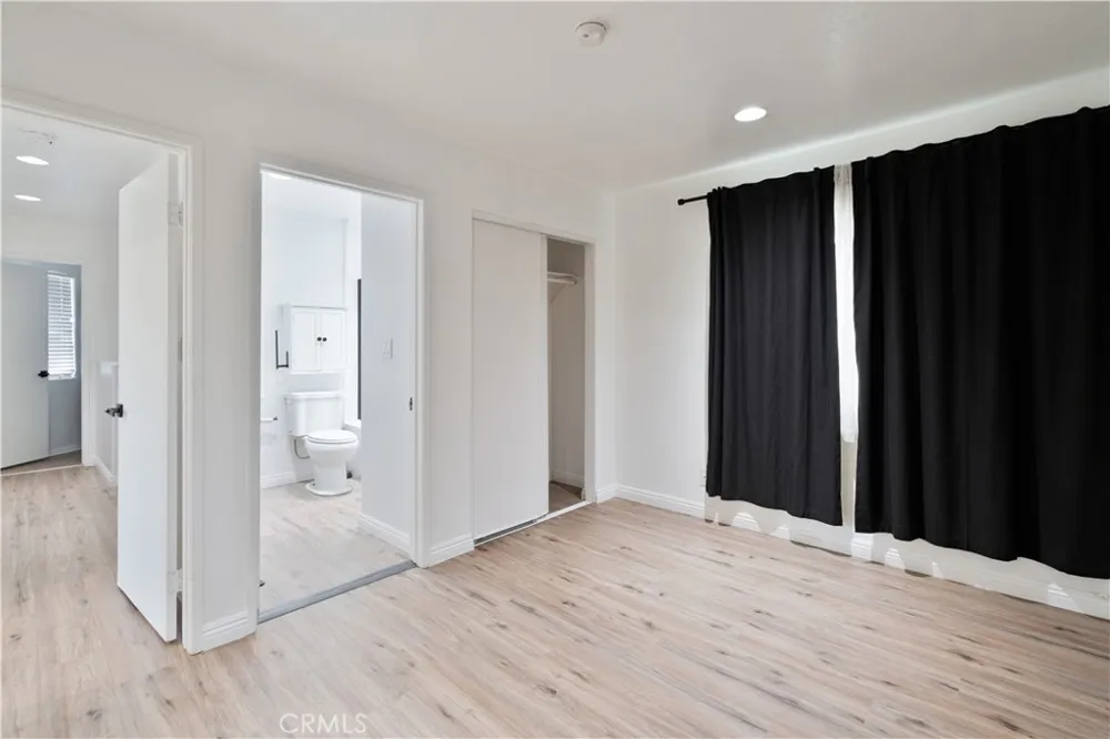 7050 S La Cienega Boulevard #6 Inglewood, CA 90302