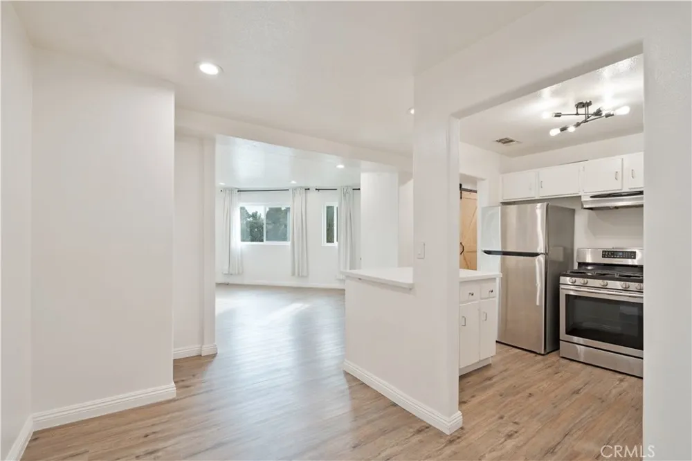 7050 S La Cienega Boulevard #6 Inglewood, CA 90302