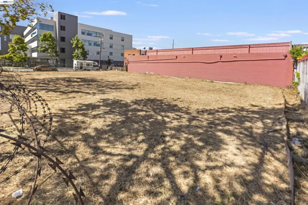 3020 San Pablo Ave Berkeley, CA 94702
