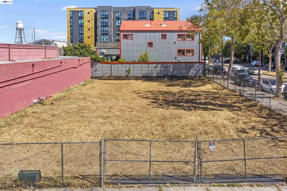 3020 San Pablo Ave Berkeley, CA 94702