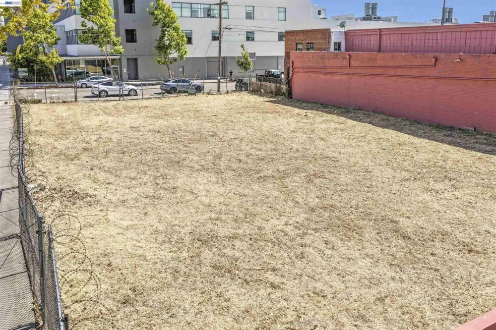 3020 San Pablo Ave Berkeley, CA 94702