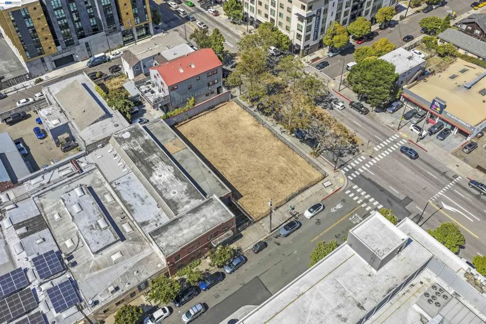 3020 San Pablo Ave Berkeley, CA 94702