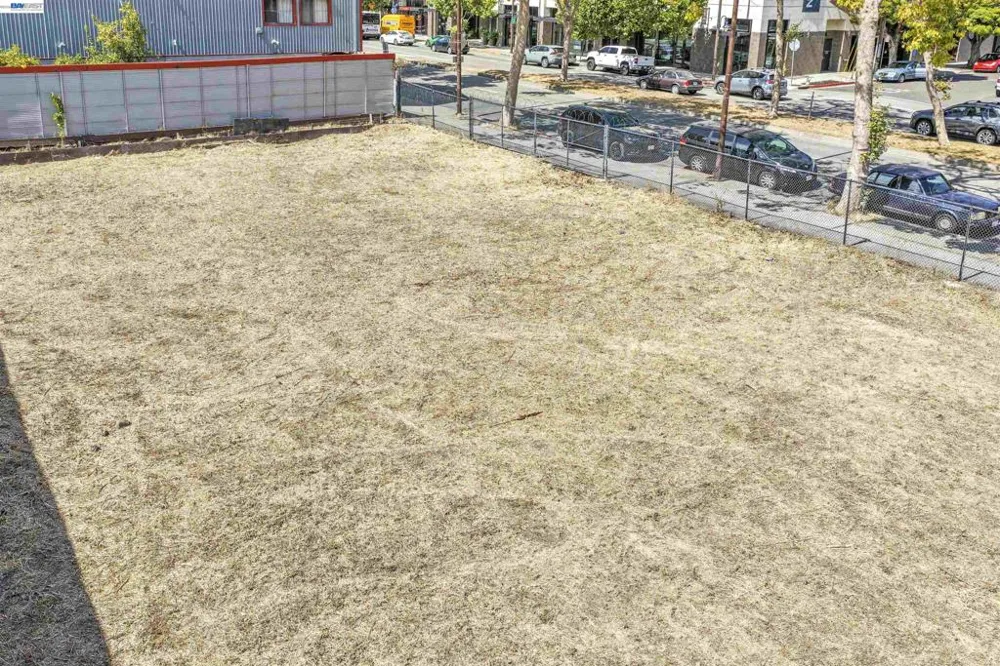 3020 San Pablo Ave Berkeley, CA 94702