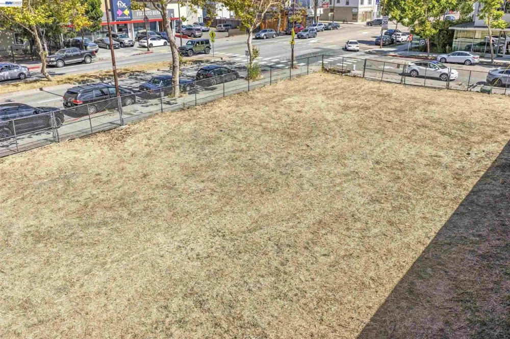 3020 San Pablo Ave Berkeley, CA 94702