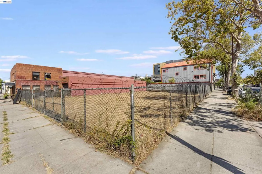 3020 San Pablo Ave Berkeley, CA 94702