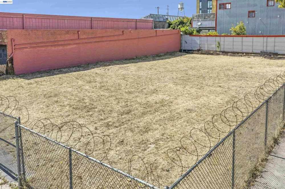 3020 San Pablo Ave Berkeley, CA 94702