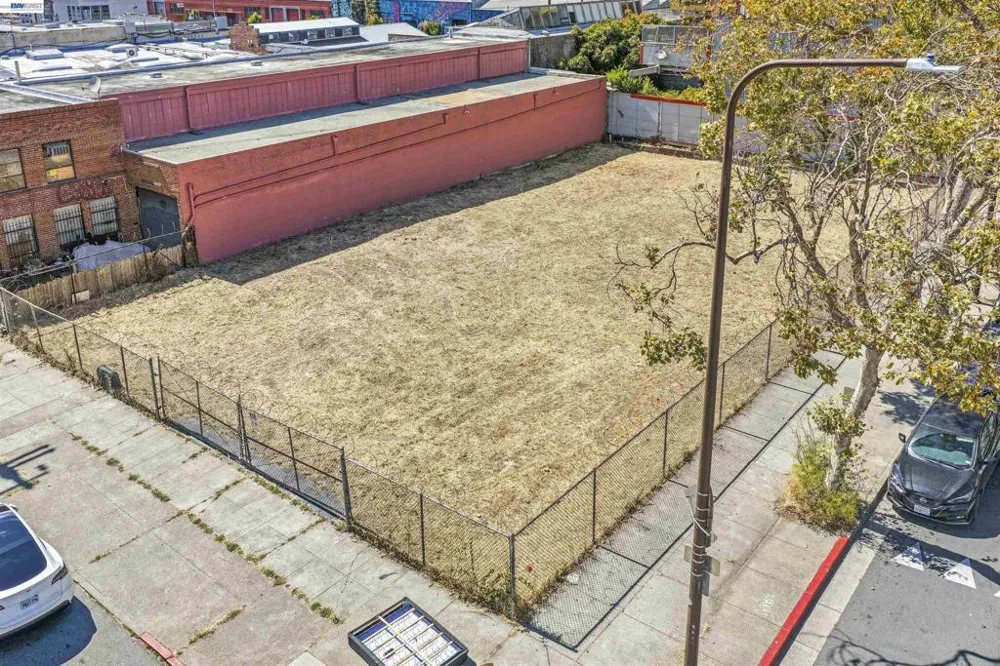 3020 San Pablo Ave Berkeley, CA 94702