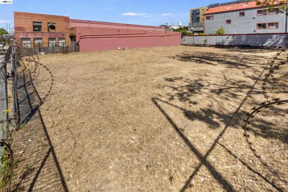 3020 San Pablo Ave Berkeley, CA 94702