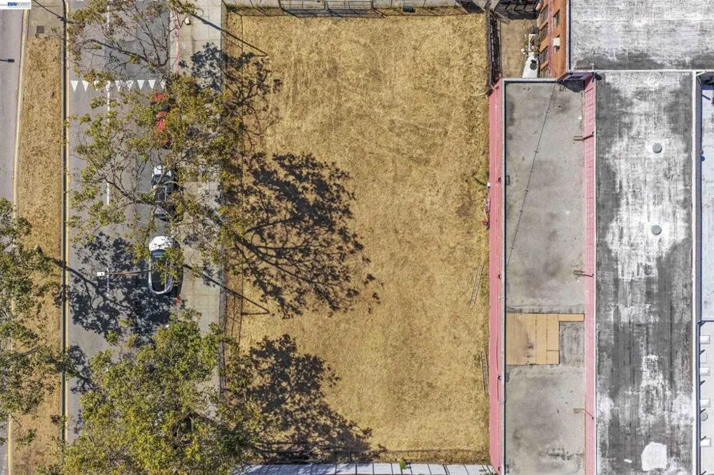 3020 San Pablo Ave Berkeley, CA 94702