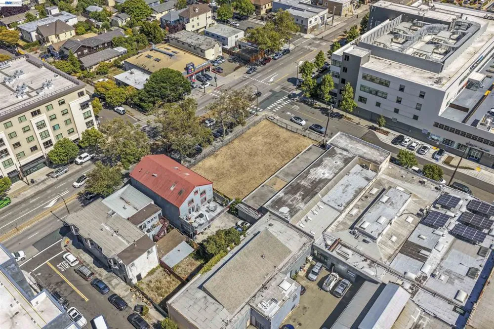 3020 San Pablo Ave Berkeley, CA 94702