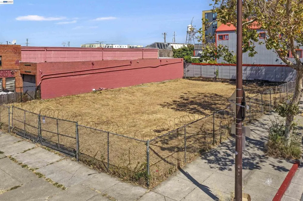 3020 San Pablo Ave Berkeley, CA 94702