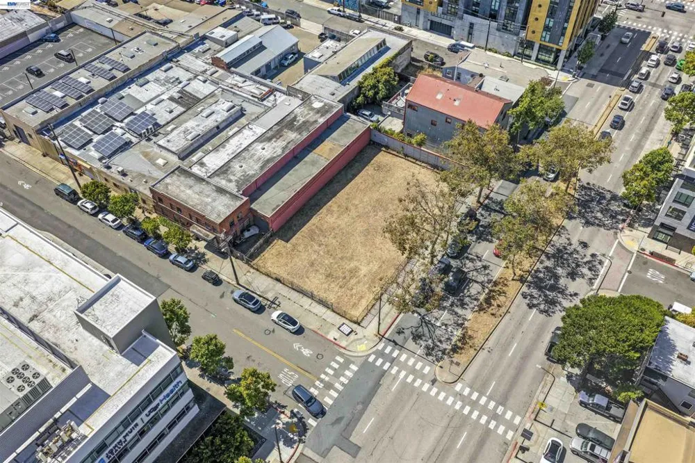 3020 San Pablo Ave Berkeley, CA 94702