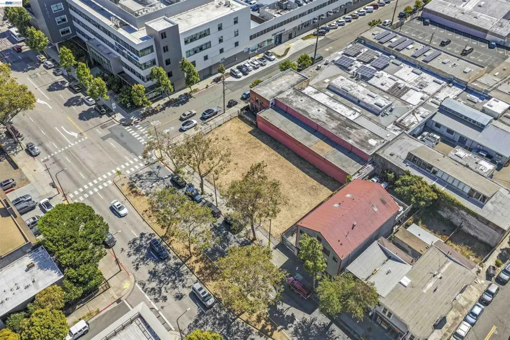 3020 San Pablo Ave Berkeley, CA 94702