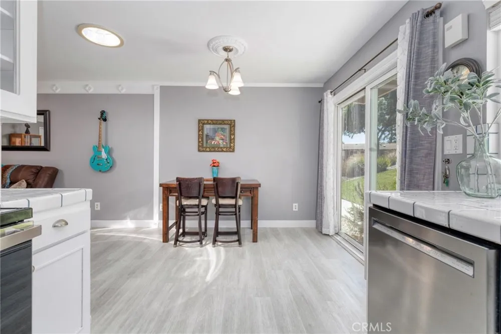 19368 Avenue Of The Oaks Newhall, CA 91321