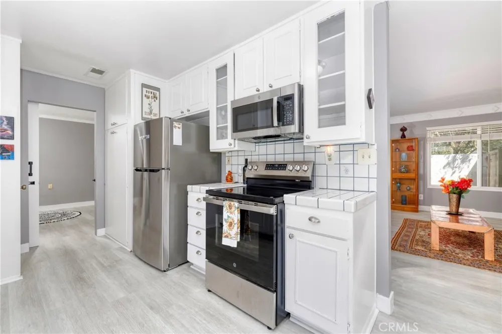 19368 Avenue Of The Oaks Newhall, CA 91321