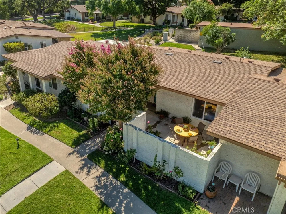 19368 Avenue Of The Oaks Newhall, CA 91321