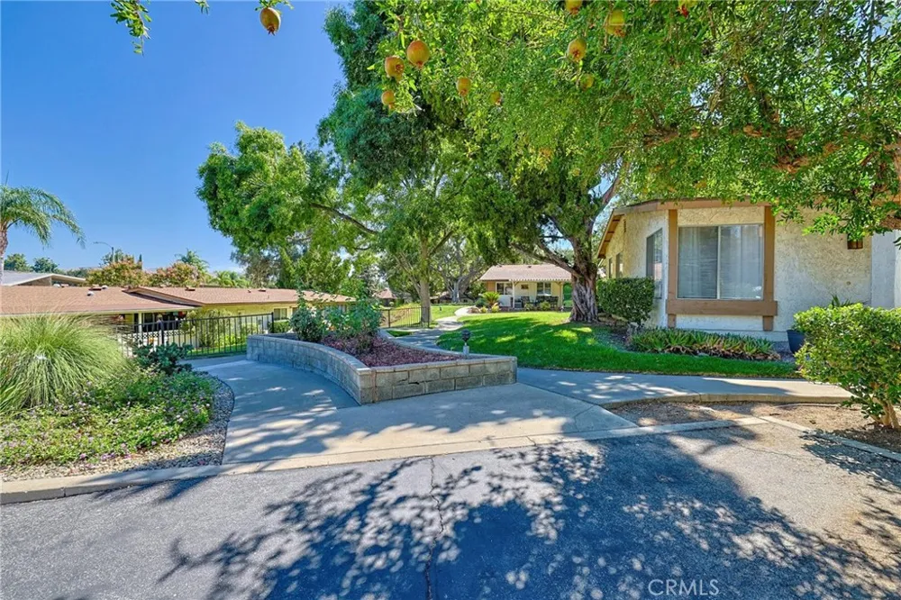 19368 Avenue Of The Oaks Newhall, CA 91321