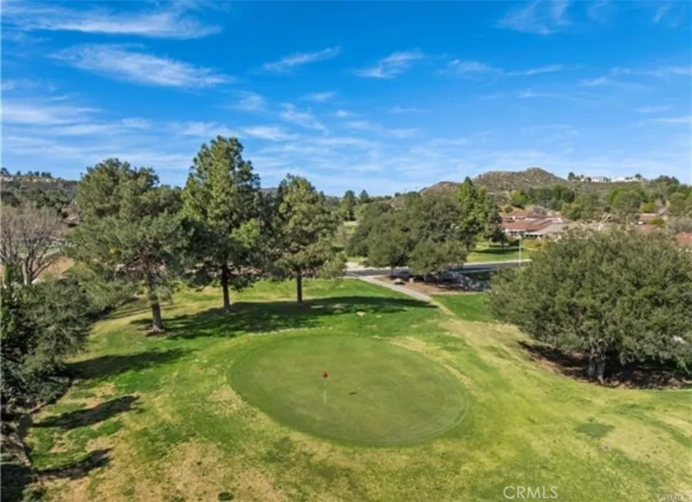 19368 Avenue Of The Oaks Newhall, CA 91321