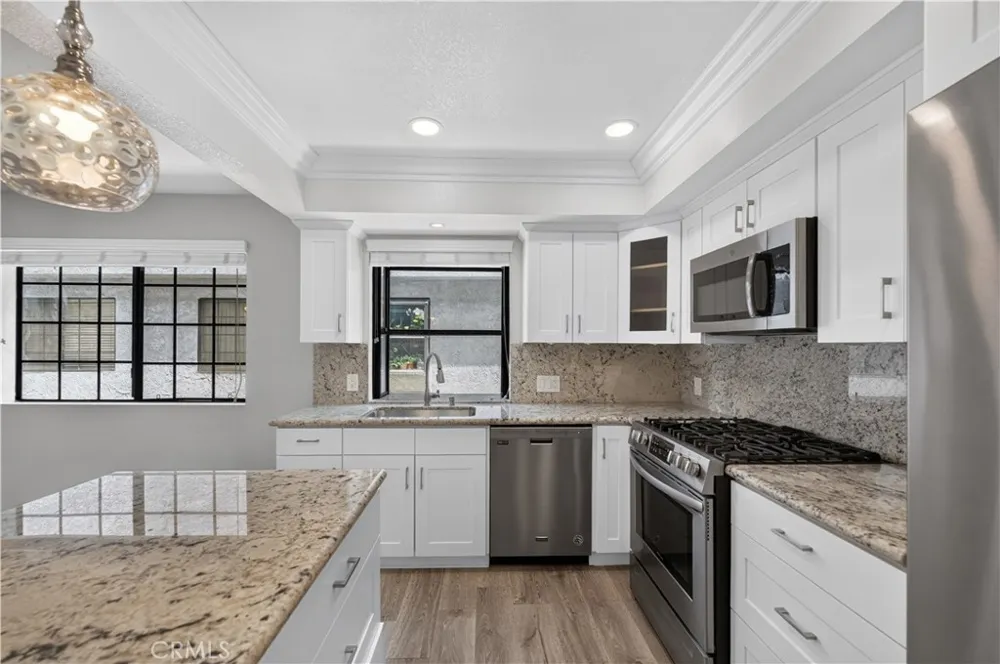 1221 Sycamore #5 Los Angeles, CA 90038