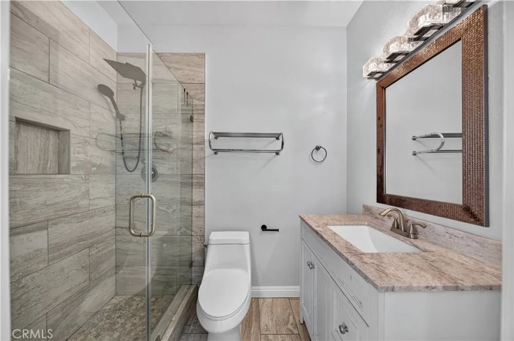1221 Sycamore #5 Los Angeles, CA 90038