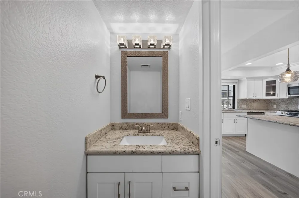 1221 Sycamore #5 Los Angeles, CA 90038