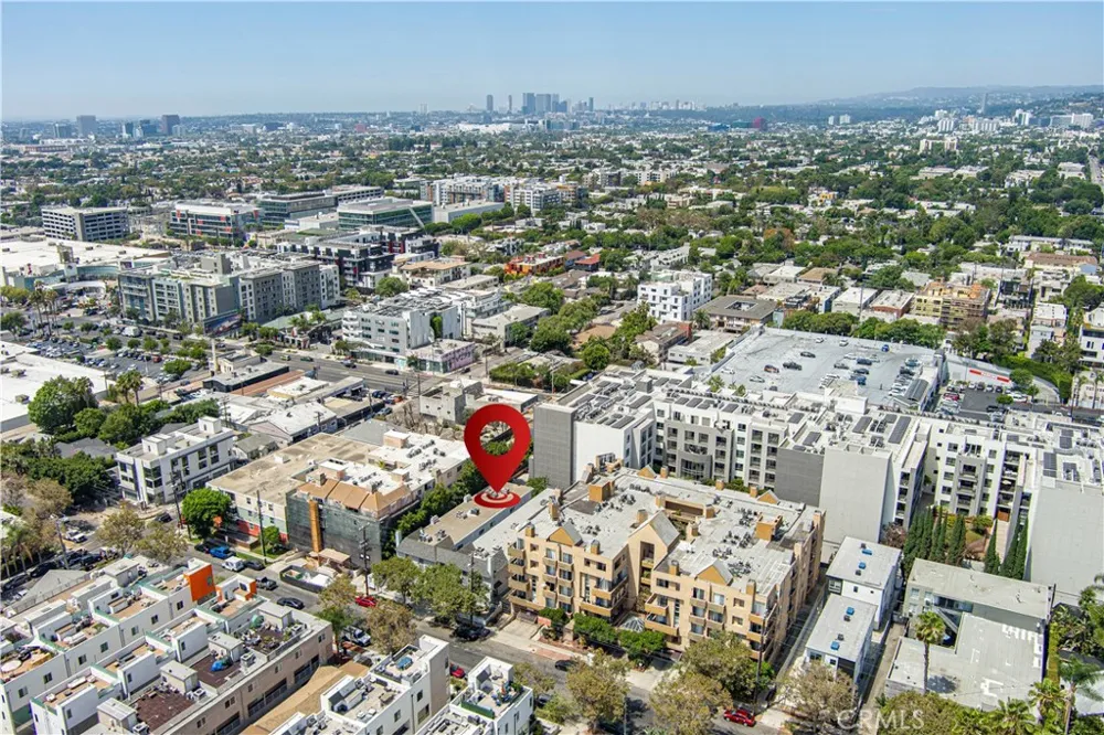 1221 Sycamore #5 Los Angeles, CA 90038