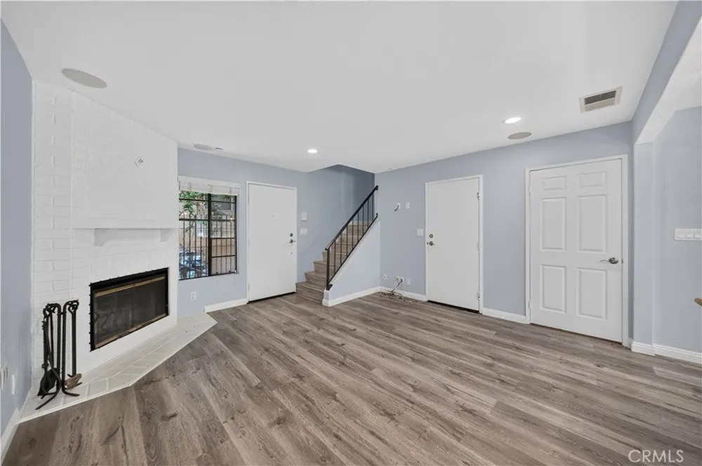 1221 Sycamore #5 Los Angeles, CA 90038