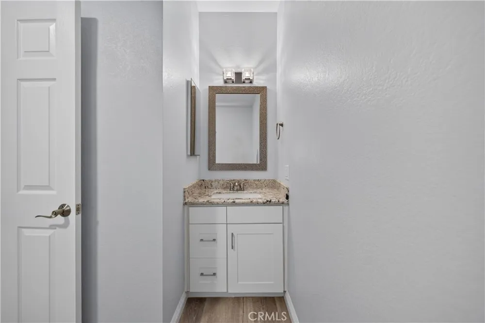 1221 Sycamore #5 Los Angeles, CA 90038