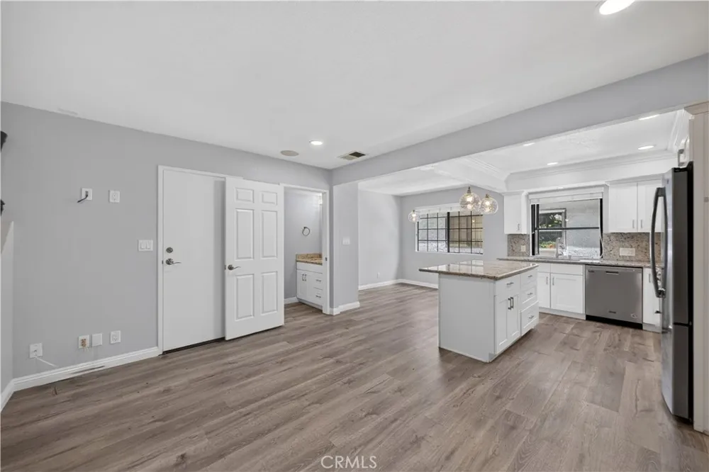 1221 Sycamore #5 Los Angeles, CA 90038