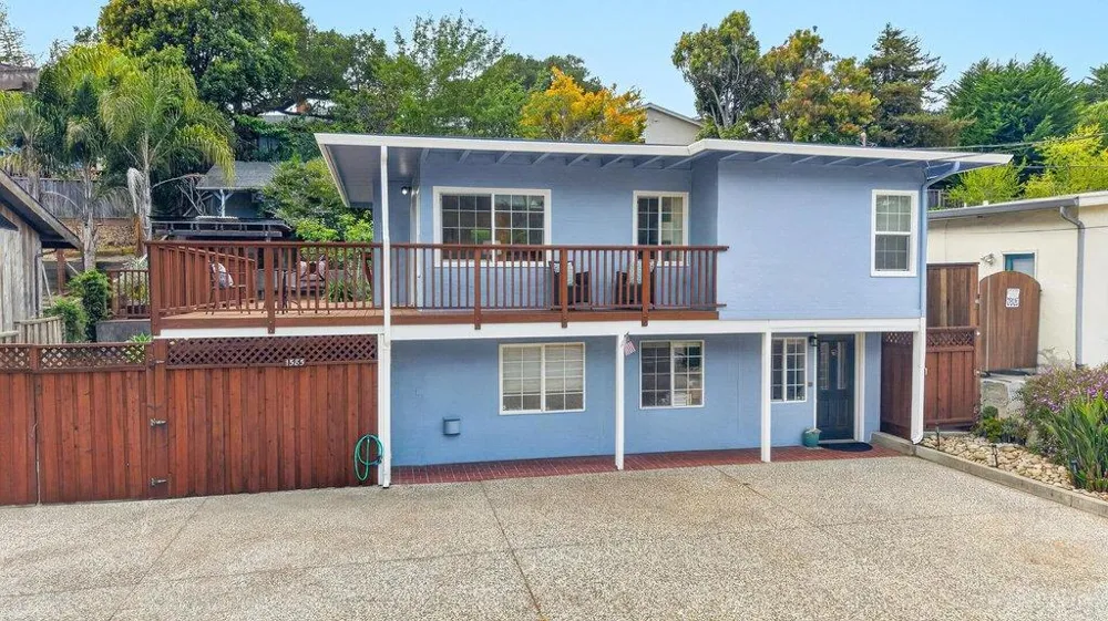 1585 San Andreas Road Watsonville, CA 95076
