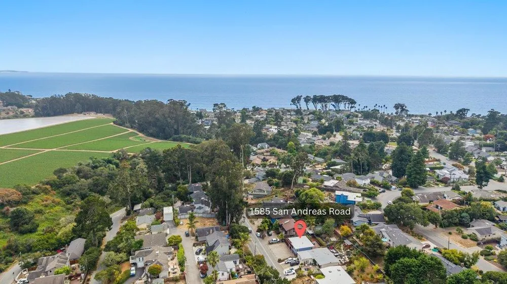 1585 San Andreas Road Watsonville, CA 95076