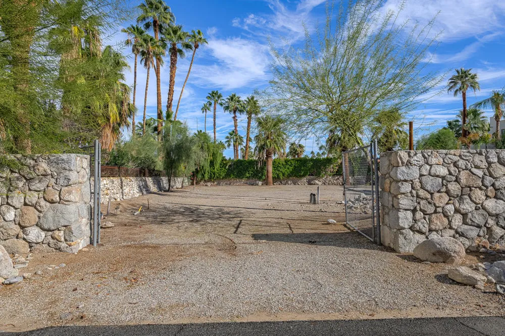 430 Patencio Road Palm Springs, CA 92262
