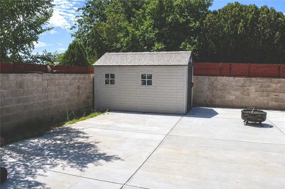 44220 Kirkland Lancaster, CA 93535