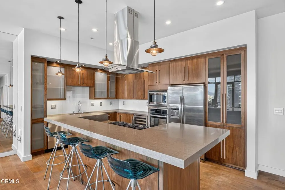 1100 S Hope Street #PH104 Los Angeles, CA 90015