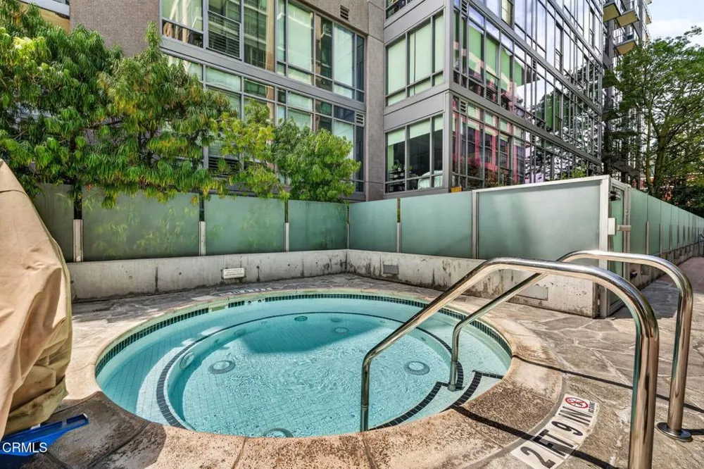 1100 S Hope Street #PH104 Los Angeles, CA 90015