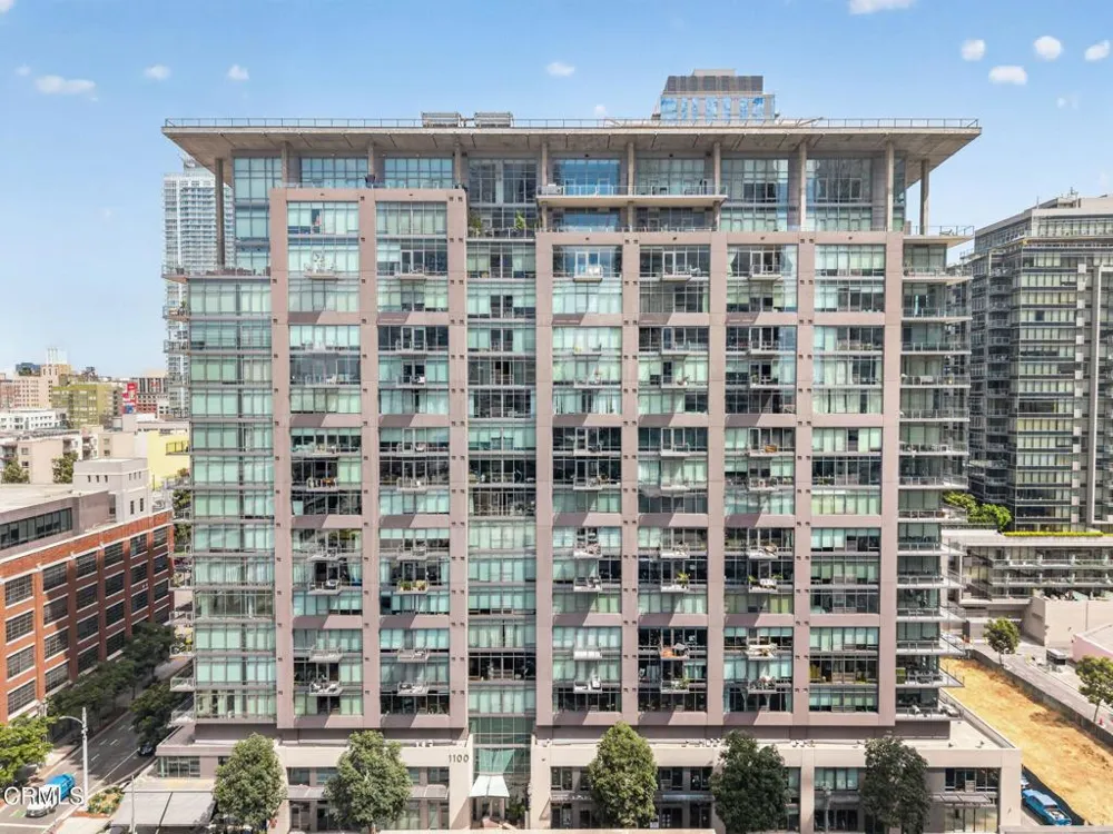 1100 S Hope Street #PH104 Los Angeles, CA 90015