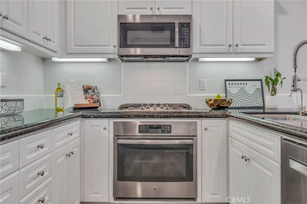 1800 Oak #328 Torrance, CA 90501
