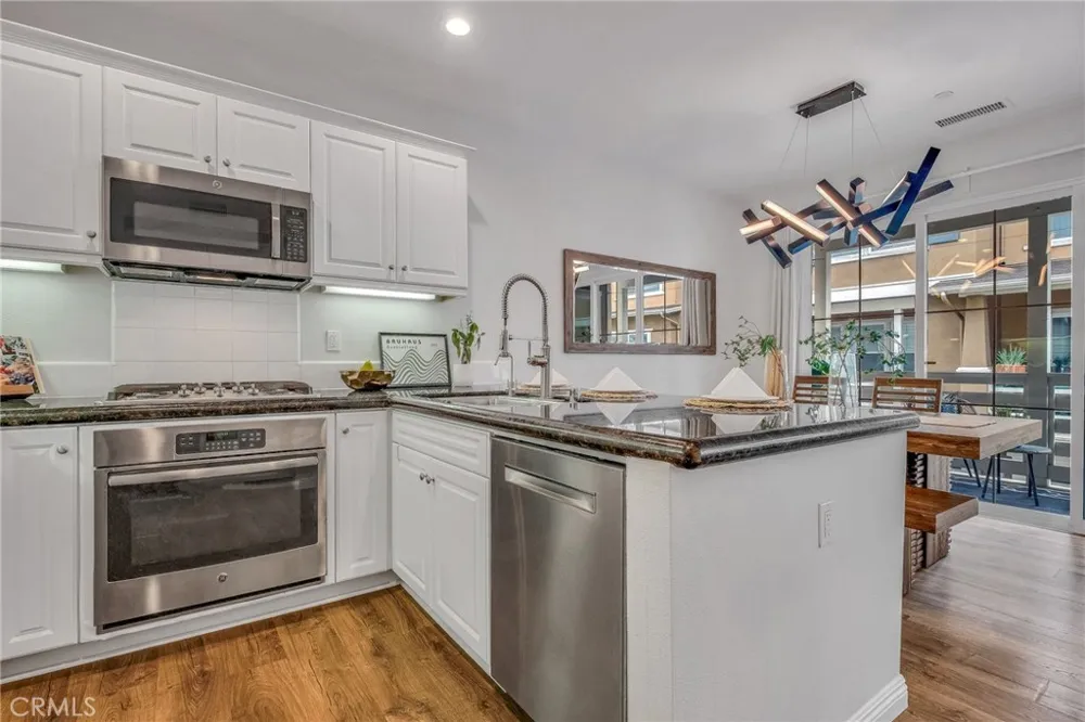 1800 Oak #328 Torrance, CA 90501
