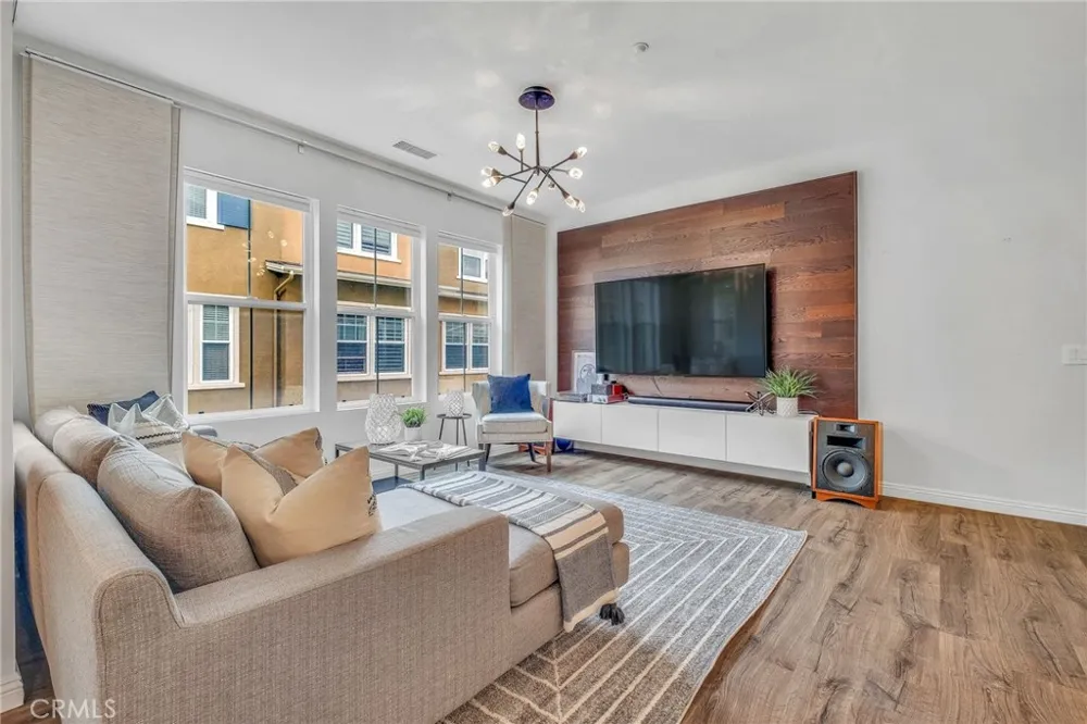 1800 Oak #328 Torrance, CA 90501
