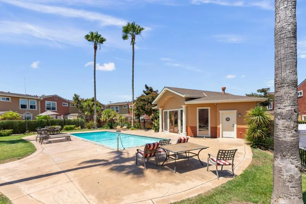 857 Carlisle Way #128 Sunnyvale, CA 94087